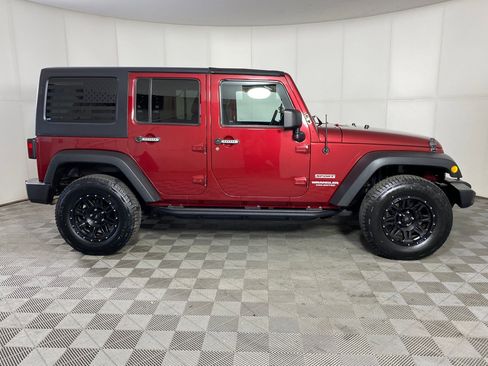 Used 2013 Jeep Wrangler Unlimited Sport image 8