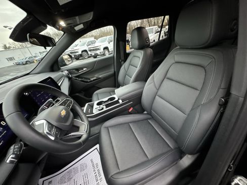 Used 2026 Chevrolet Equinox LT w/ Convenience Package II image 20