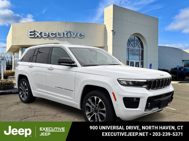 Used 2023 Jeep Grand Cherokee Overland w/ Luxury Tech Group IV AWD/4WD image 1