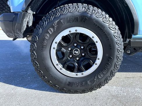 Used 2022 Ford Bronco Badlands image 23