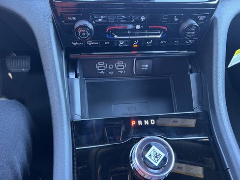 New 2025 Jeep Grand Cherokee Laredo X w/ Luxury Tech Group I image 30