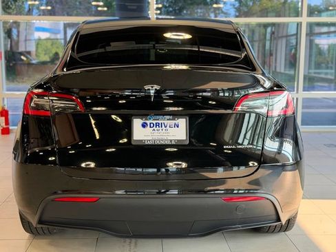Used 2021 Tesla Model Y Long Range AWD/4WD image 10