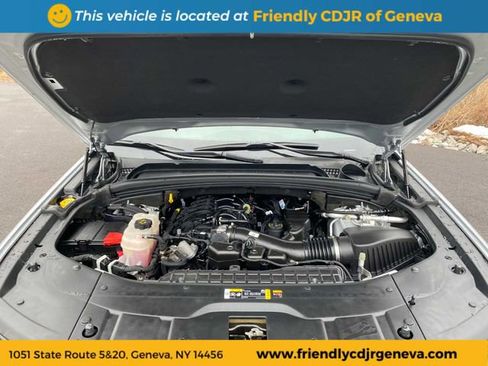 Used 2023 Jeep Grand Cherokee L Limited w/ Black Appearance Package image 23