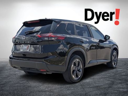 Used 2024 Nissan Rogue SV FWD image 5