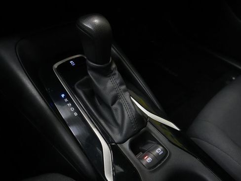 Used 2022 Toyota Corolla LE FWD image 26