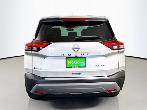 Used 2023 Nissan Rogue SV image 8