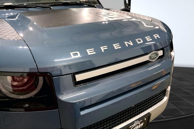 Used 2020 Land Rover Defender 110 HSE AWD/4WD image 28