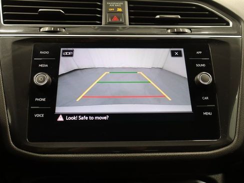 Used 2024 Volkswagen Tiguan SE image 22