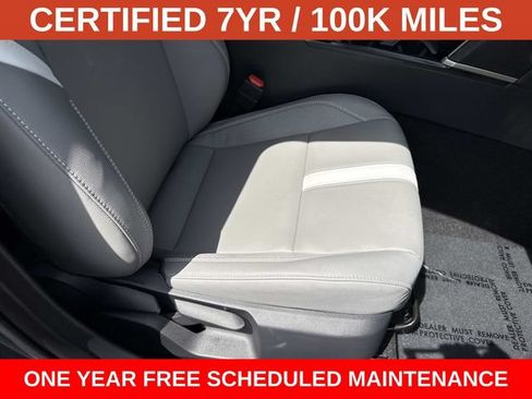 Used 2025 Toyota Camry SE FWD image 10