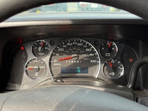 Used 2017 GMC Savana 2500 image 16