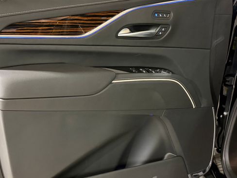 Certified 2023 Cadillac Escalade Premium Luxury w/ Performance Package AWD/4WD image 12