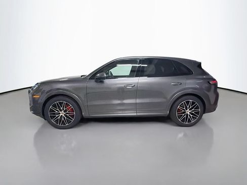 Certified 2024 Porsche Cayenne S AWD/4WD image 2