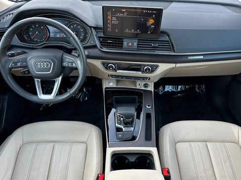 Used 2023 Audi Q5 Premium w/ Convenience Package image 13