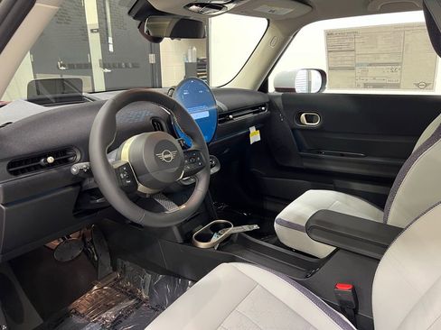 Certified 2025 MINI Cooper S image 11