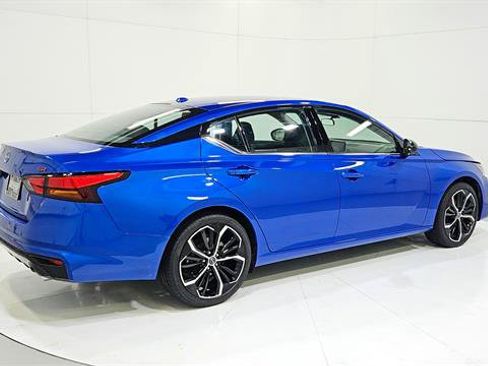 Certified 2025 Nissan Altima 2.5 SR FWD image 8