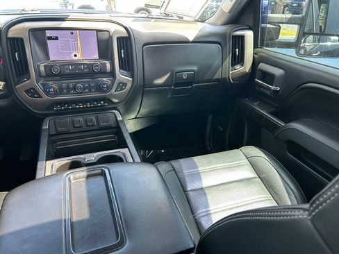 Used 2015 GMC Sierra 3500 Denali w/ Duramax Plus Package AWD/4WD image 12