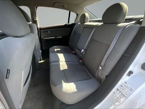 Used 2010 Nissan Sentra 2.0 SR FWD image 18