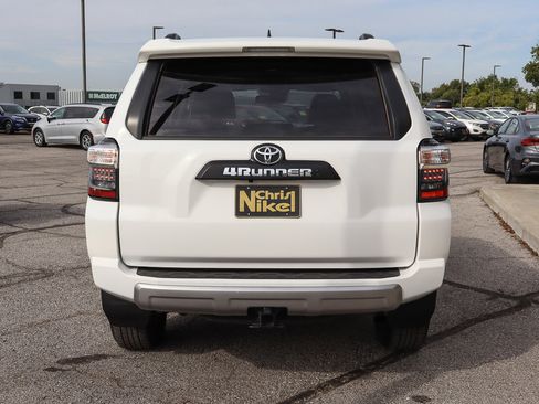 Used 2024 Toyota 4Runner TRD Off-Road image 5