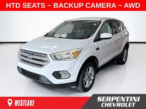 Used 2017 Ford Escape SE w/ SE Cold Weather Package AWD/4WD image 1