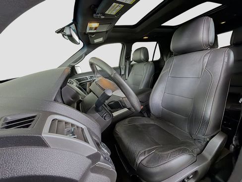 Used 2015 Ford Explorer Sport w/ Equipment Group 401A AWD/4WD image 14