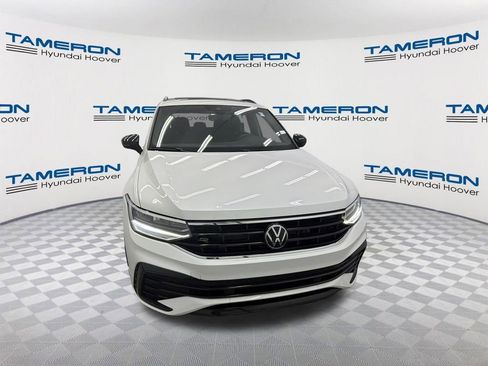 Used 2024 Volkswagen Tiguan SE R-Line FWD image 8