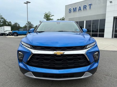 Used 2025 Chevrolet Blazer LT AWD/4WD image 9