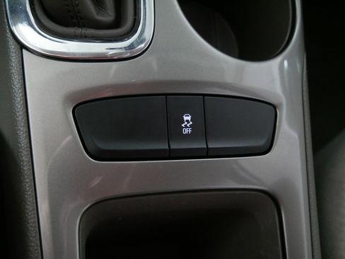 Used 2018 Chevrolet Cruze Premier image 30