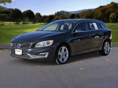 Used 2015 Volvo V60 T5 Premier Plus image 3