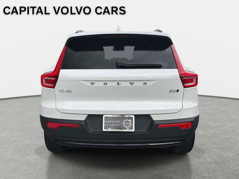 Used 2026 Volvo XC40 B5 Plus AWD/4WD image 6