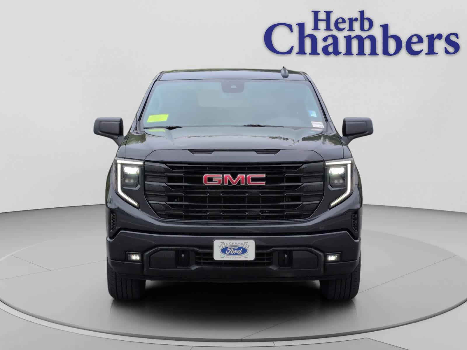 Used 2024 GMC Sierra 1500 Elevation AWD/4WD image 2
