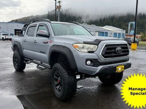 Used 2020 Toyota Tacoma image 3
