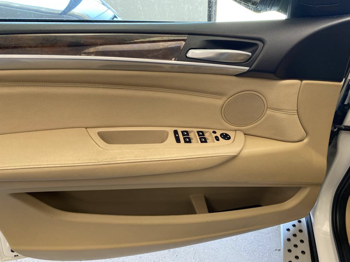 Used 2010 BMW X5 xDrive30i AWD/4WD image 21