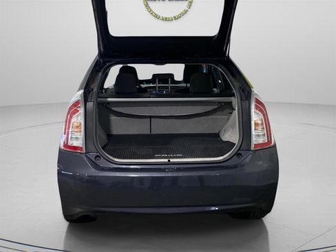 Used 2014 Toyota Prius Three image 10