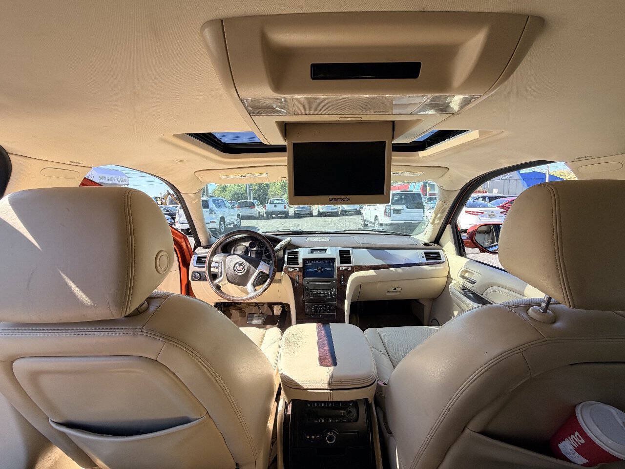 Used 2007 Cadillac Escalade 2WD w/ Information Package image 55
