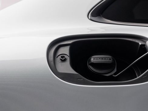 New 2026 Porsche Macan Turbo image 30