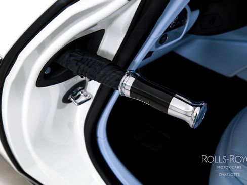 Used 2025 Rolls-Royce Spectre w/ Spectre Enhancement Package image 17