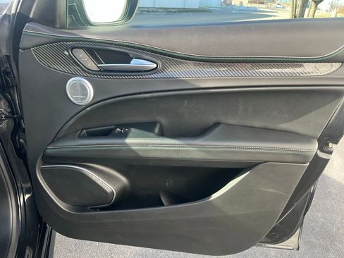 Used 2020 Alfa Romeo Stelvio Quadrifoglio image 13