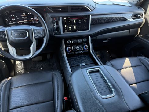 Used 2022 GMC Yukon Denali image 15