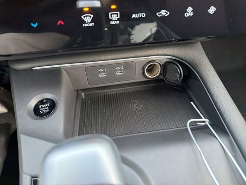 New 2026 Nissan Sentra SR w/ Floor Mat Package image 13