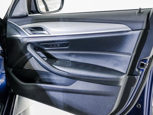 Used 2018 BMW M550i xDrive image 28