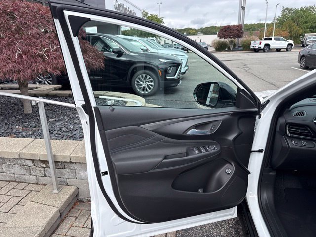 New 2026 Buick Envista Sport Touring w/ Convenience I Package FWD image 9