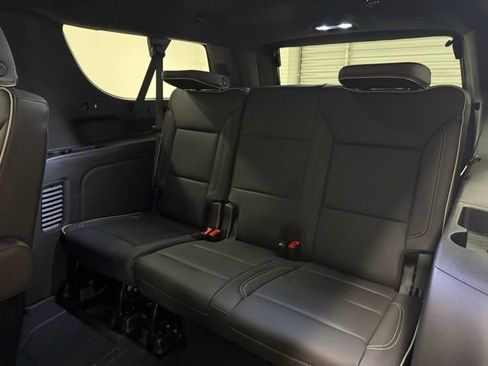 New 2026 Chevrolet Suburban Premier image 19
