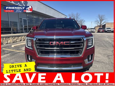 Used 2024 GMC Yukon SLT w/ SLT Premium Package image 5