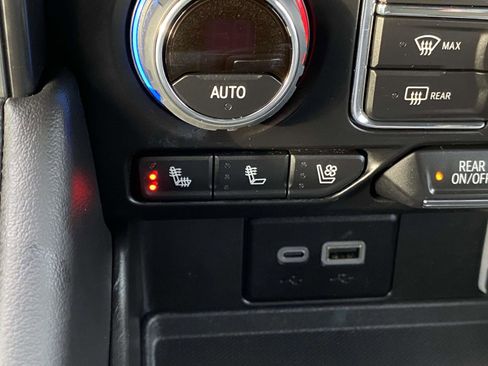 Used 2023 Chevrolet Tahoe Premier image 29