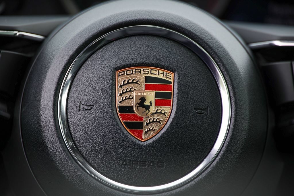 Certified 2026 Porsche Macan AWD/4WD image 18