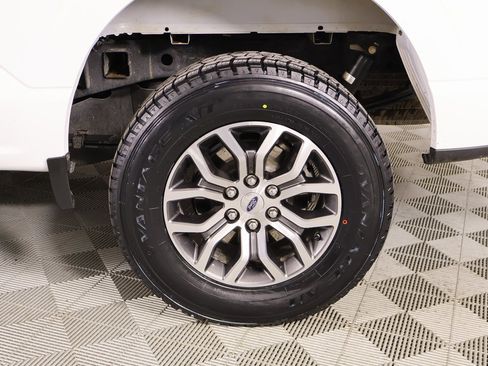 Used 2022 Ford F150 Lariat w/ Equipment Group 501A Mid image 19