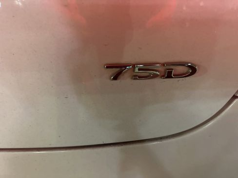 Used 2018 Tesla Model X 75D image 5