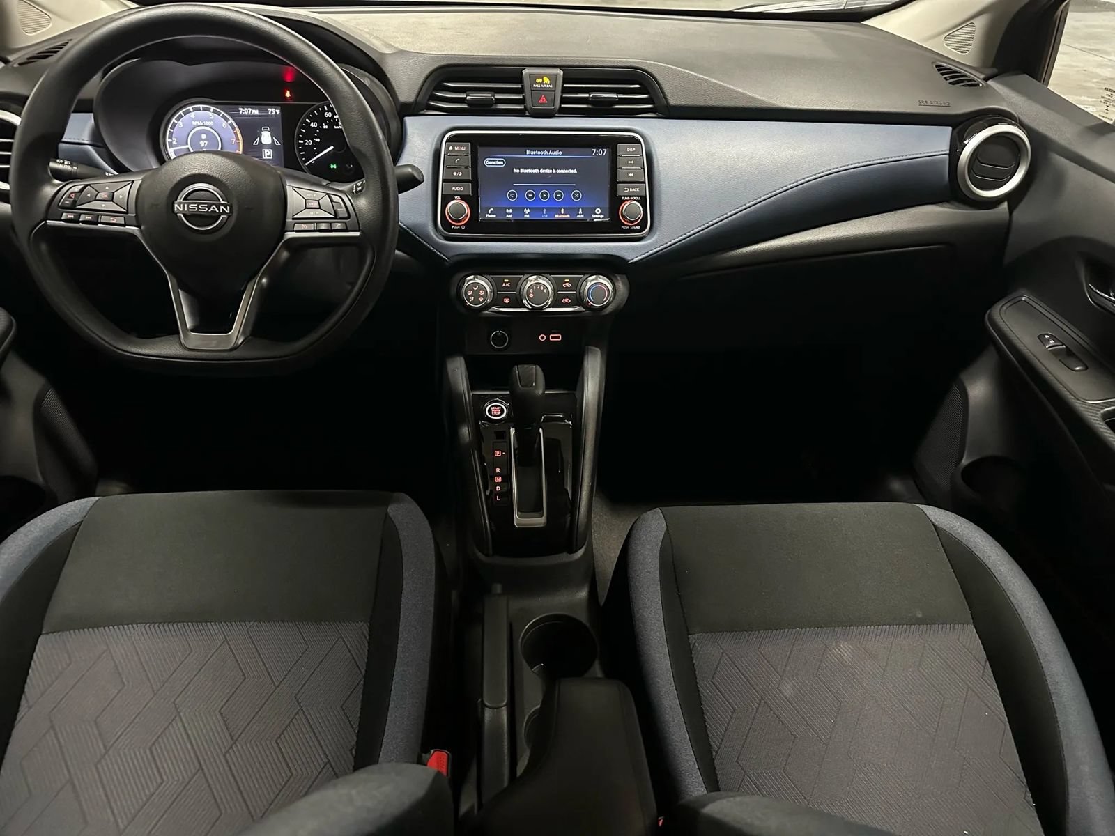 Used 2025 Nissan Versa SV FWD image 9