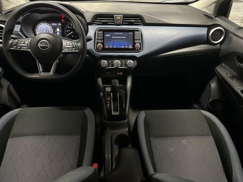 Used 2025 Nissan Versa SV FWD image 9
