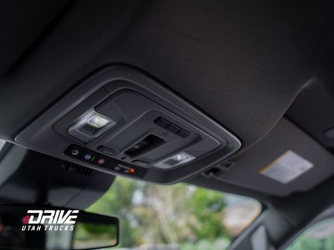 Used 2024 GMC Sierra 1500 SLE image 40